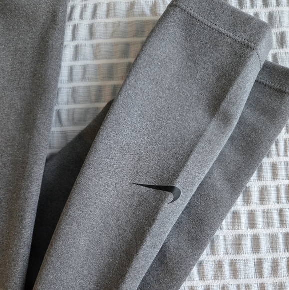 Nike Grey Soft Full Length Leggings - Picture 2 of 5